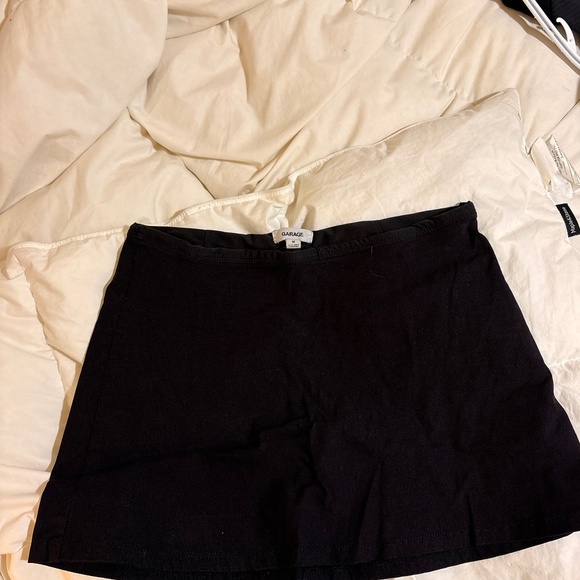 Sold Garage skort - Picture 1 of 2